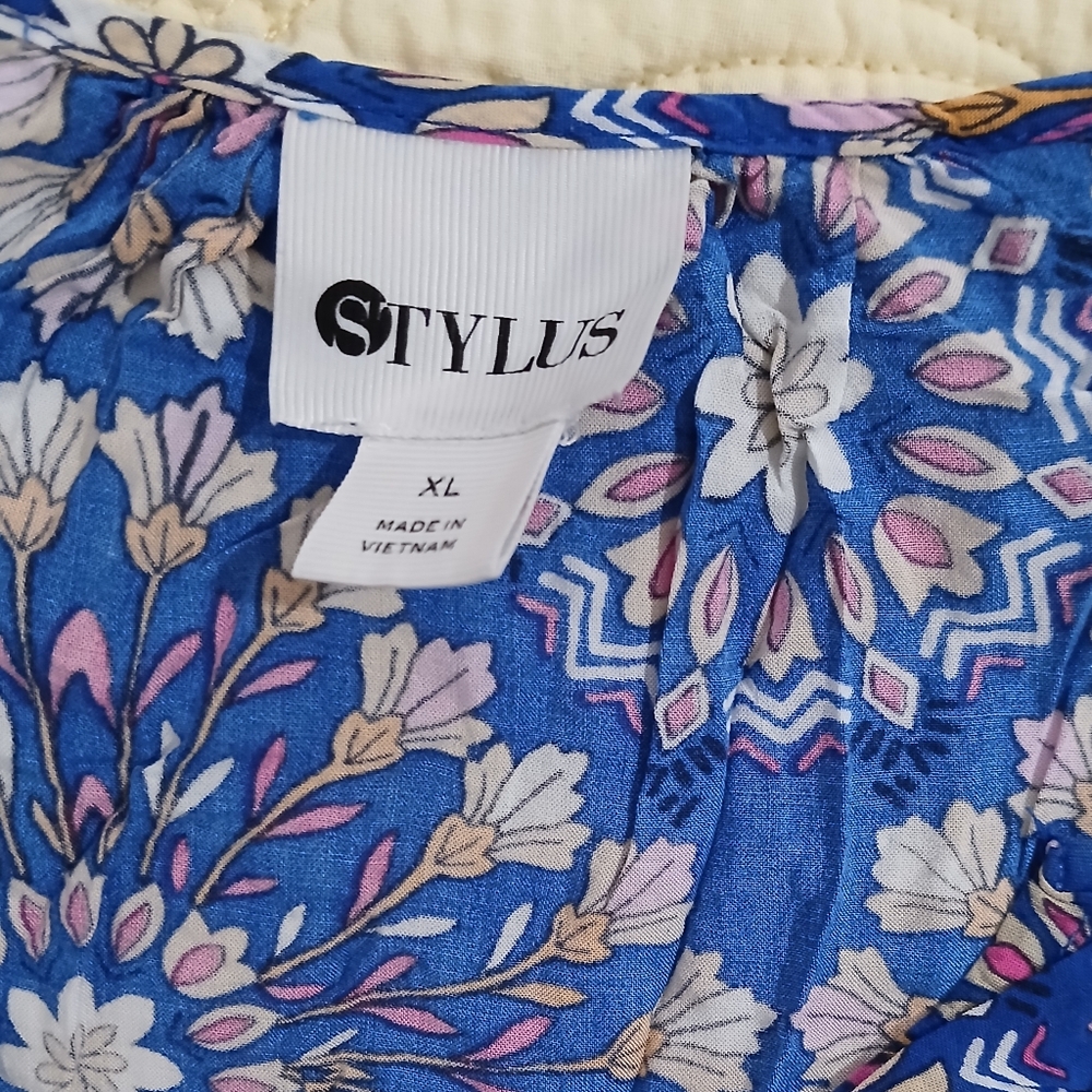 Stylus Blue Floral Boho Rayon Tunic Top XL Button Sleeve - Picture 2 of 6